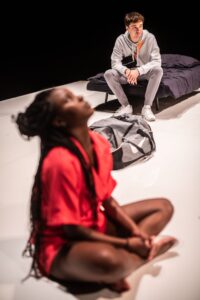 Het hele verhaal - Love story | Toneelgroep Oostpool | Bart Grietens
