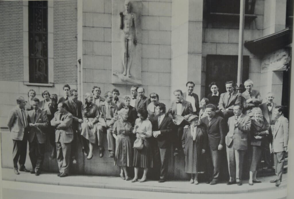 1956 | Het gezelschap groeit