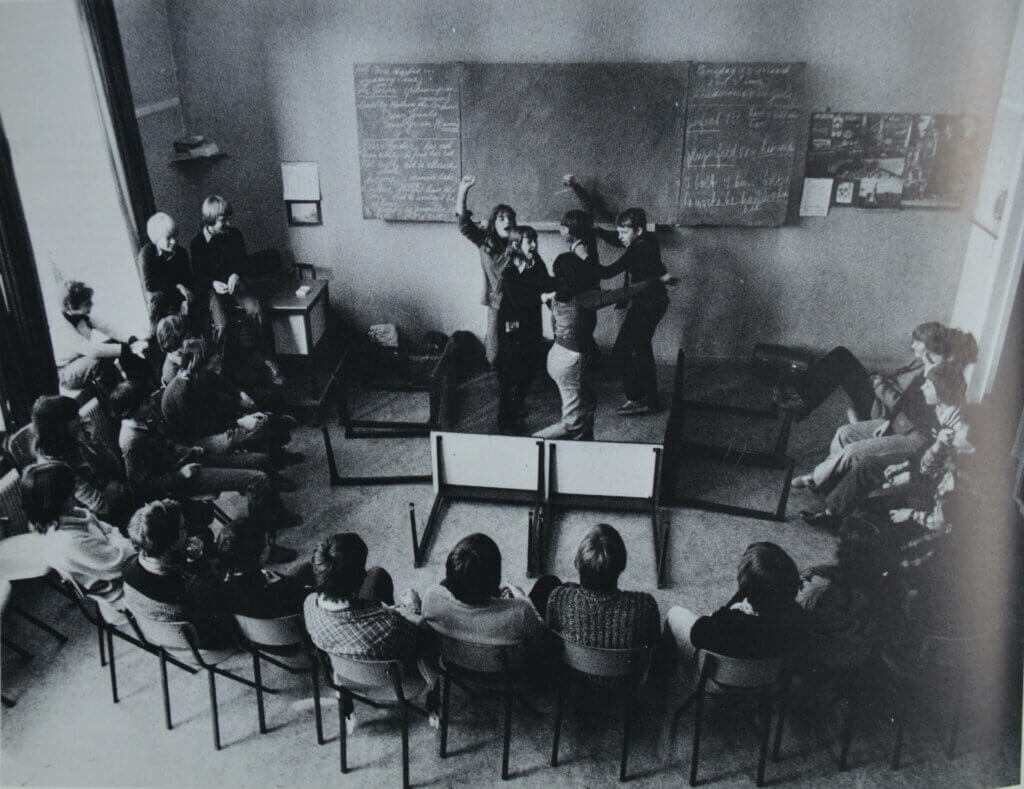 1974 | Theater op school