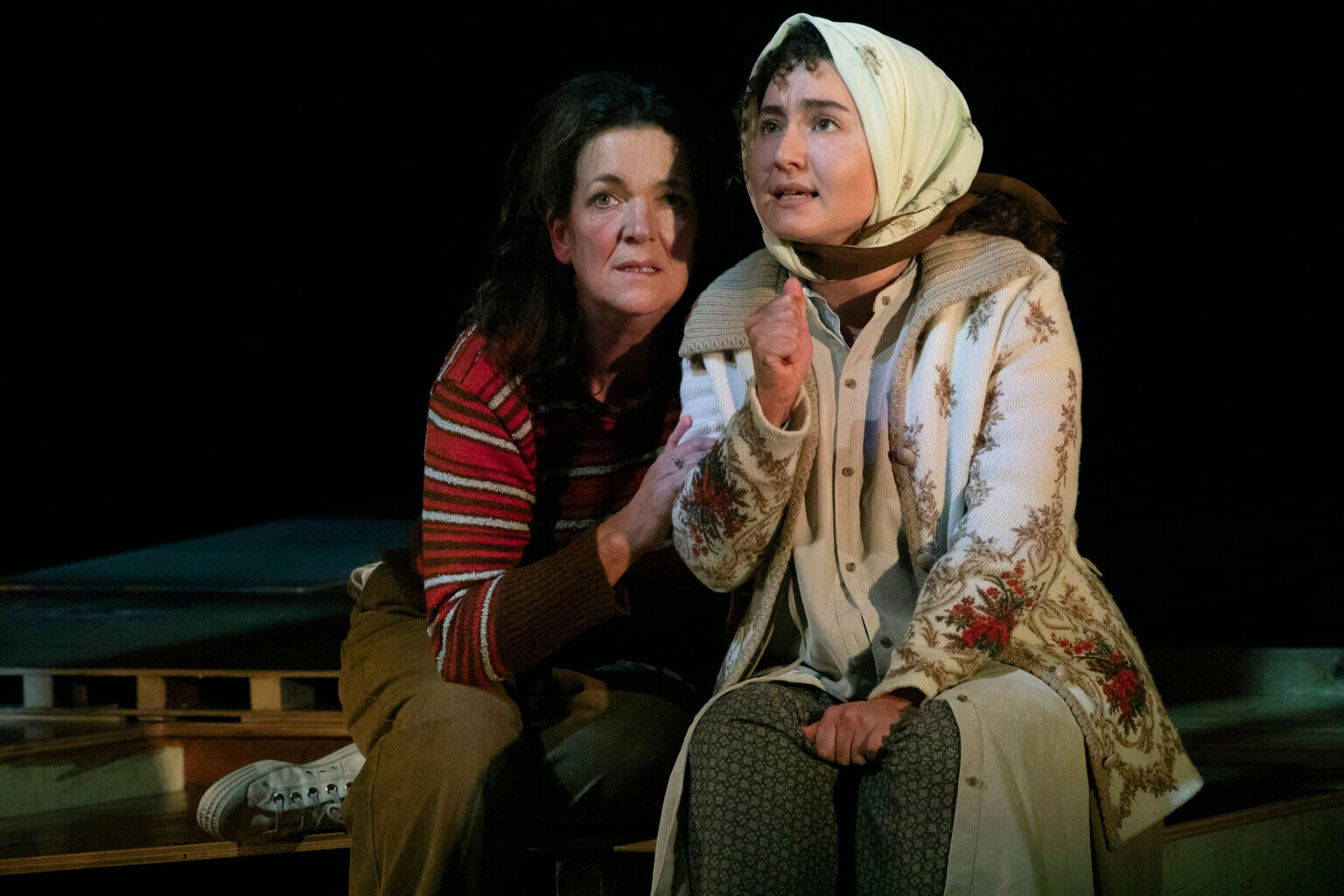 Scènefoto van Branden - Toneelschuur & Oostpool - © Sanne Pepermoderne klassieker over oorlog, moederliefde en geheimen